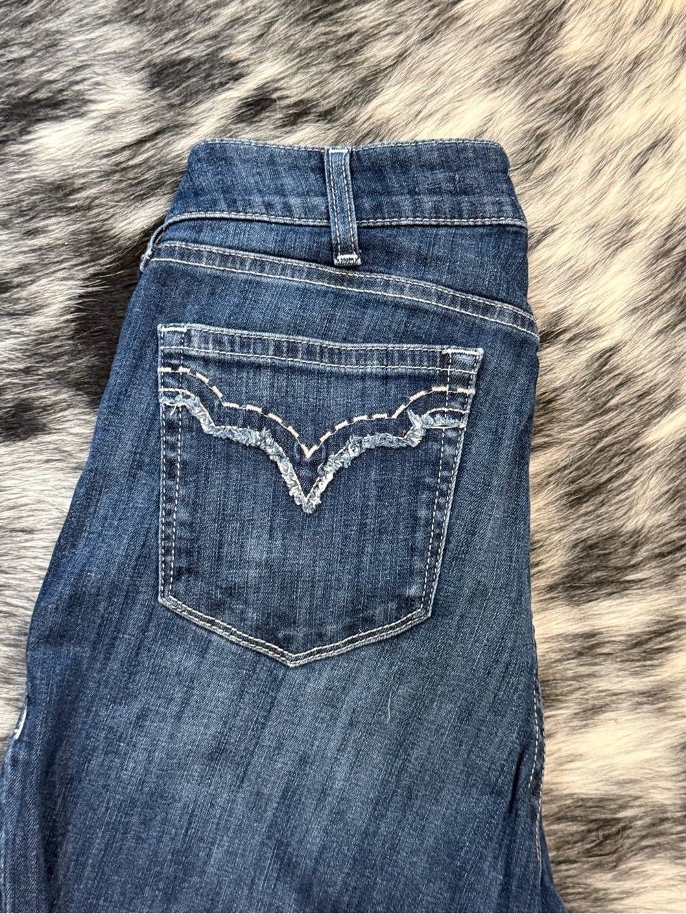 Ariat Indigo High-Rise Women's Jeans with Embroidered Back Pocket